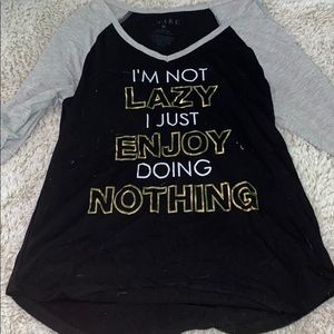 Black and grey quarter length sleeve graphic tee